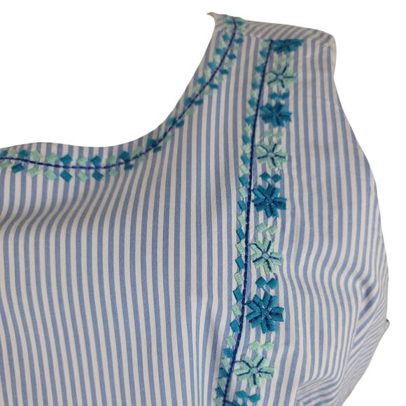 Vineyard Vines Blue/White Stripped Embroidered Floral 22 NWT - Picture 3 of 10
